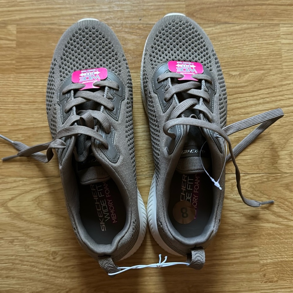 Sketchers Wide Fit Memory Foam Sneakers size 8W